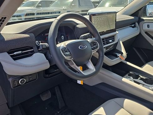 New 2026 Ford Explorer Active AWD/4WD image 13