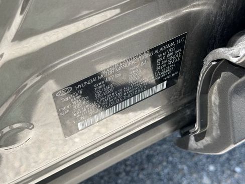 Used 2018 Hyundai Santa Fe Sport FWD image 20