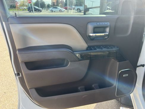 Used 2016 GMC Sierra 2500 Denali w/ Duramax Plus Package AWD/4WD image 19