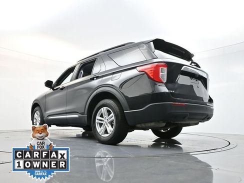 Used 2022 Ford Explorer XLT image 31