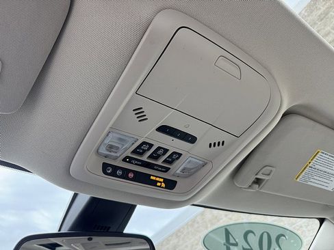 Used 2024 Buick Enclave Essence w/ Experience Buick Package image 16