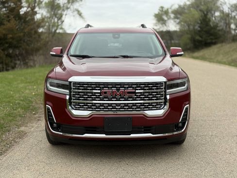 Used 2021 GMC Acadia Denali w/ Denali Ultimate Package AWD/4WD image 3