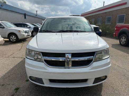 Used 2009 Dodge Journey SXT image 2