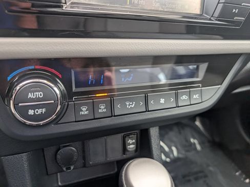 Used 2016 Toyota Corolla LE FWD image 20