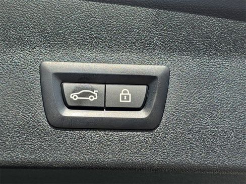 Used 2023 BMW X4 M40i w/ Premium Package image 13