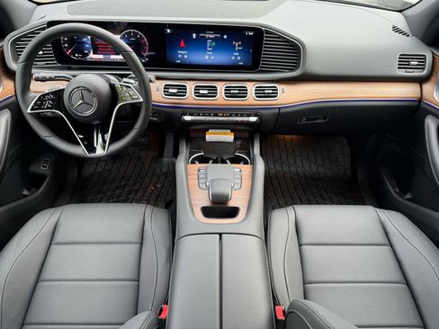 New 2025 Mercedes-Benz GLE 450 4MATIC image 12