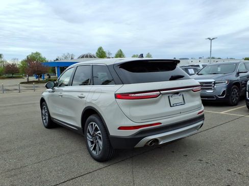 Used 2023 Lincoln Corsair AWD w/ Equipment Group 101A image 7
