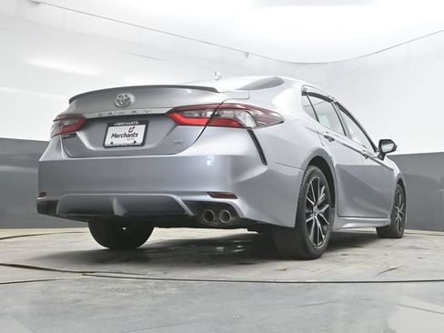 Used 2022 Toyota Camry SE FWD image 30