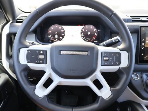 Certified 2025 Land Rover Defender 110 S AWD/4WD image 15