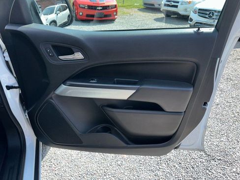 Used 2022 Chevrolet Colorado LT w/ Safety Package RWD image 29