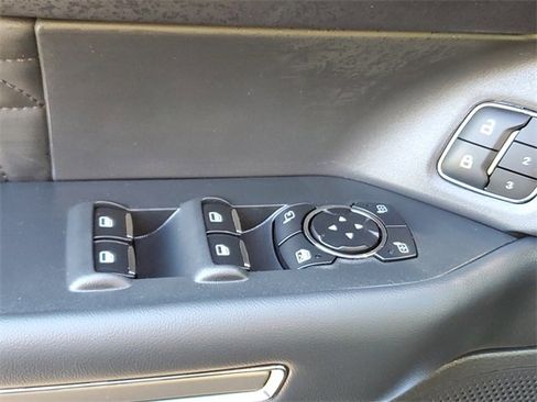 Used 2024 Ford Expedition Platinum image 17