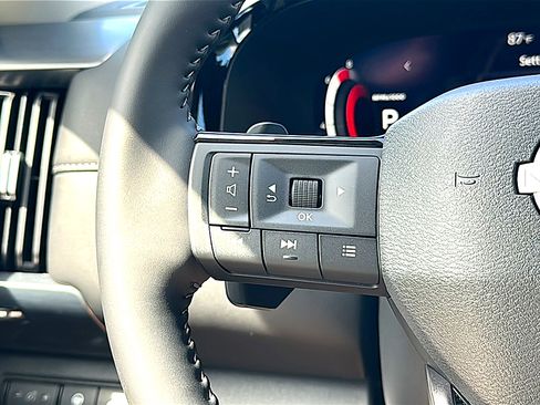 New 2026 Nissan Pathfinder SL FWD image 20