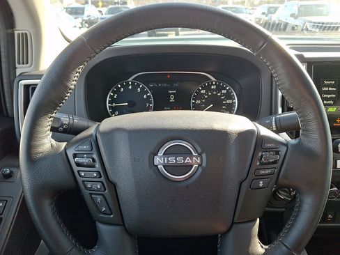 Used 2025 Nissan Frontier SV w/ SV Convenience Package image 18