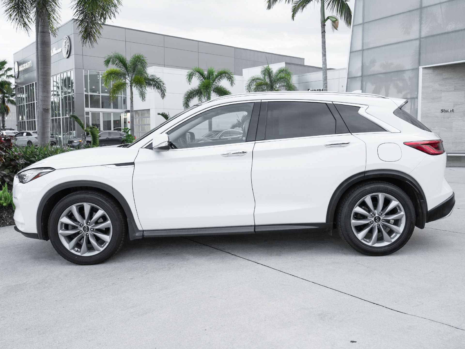 Used 2020 INFINITI QX50 Luxe w/ Navigation Package FWD image 26
