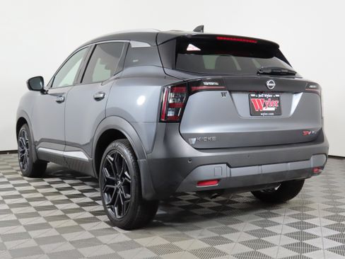 Certified 2025 Nissan Kicks SR image 39