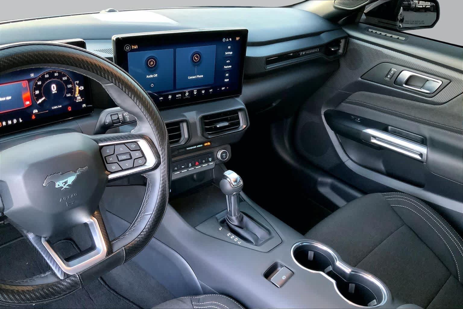 Used 2025 Ford Mustang Coupe RWD image 14