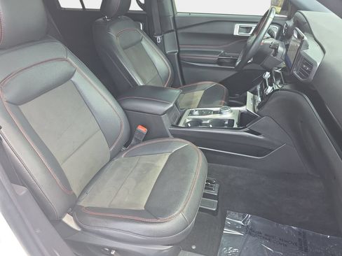 Used 2022 Ford Explorer ST-Line AWD/4WD image 10