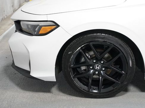 Used 2025 Honda Civic Sport image 5