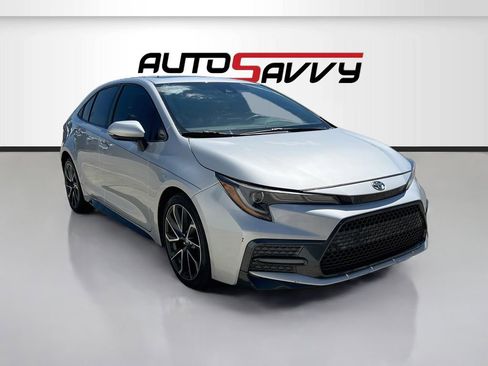 Used 2020 Toyota Corolla XSE image 1