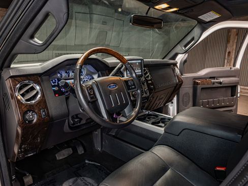 Used 2015 Ford F350 Platinum image 12