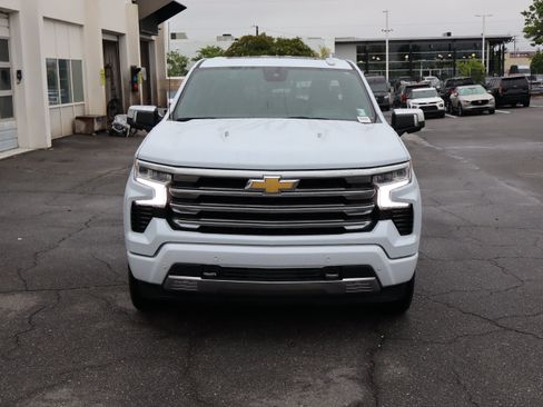 Used 2026 Chevrolet Silverado 1500 High Country AWD/4WD image 3