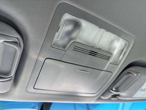Used 2015 Toyota Camry XSE FWD image 23