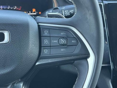 Used 2022 Jeep Grand Cherokee L Laredo w/ Luxury Tech Group I image 29