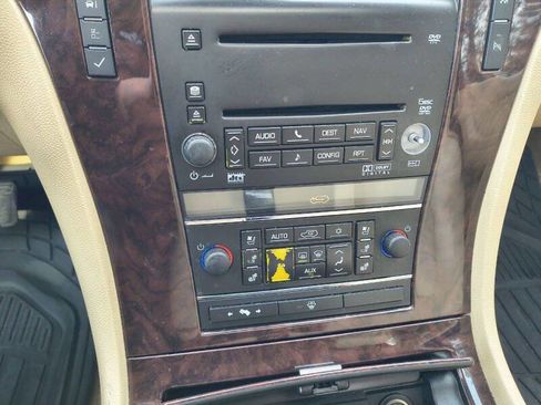 Used 2007 Cadillac Escalade AWD w/ Information Package image 24