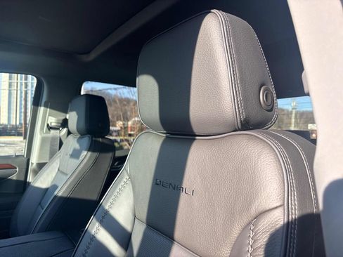 New 2026 GMC Sierra 1500 Denali image 13