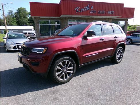 Used 2018 Jeep Grand Cherokee Limited w/ Luxury Group II AWD/4WD image 2