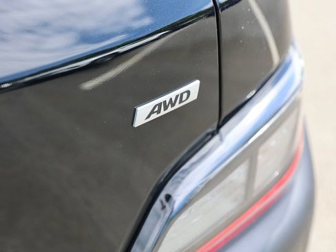 Used 2023 Hyundai Kona SE w/ Cargo Package AWD/4WD image 10
