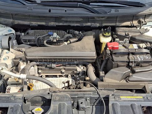 Used 2020 Nissan Rogue SV w/ Premium Package image 27