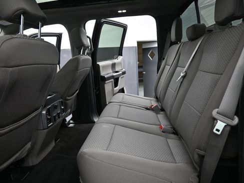Used 2020 Ford F150 XLT w/ Equipment Group 302A Luxury AWD/4WD image 26