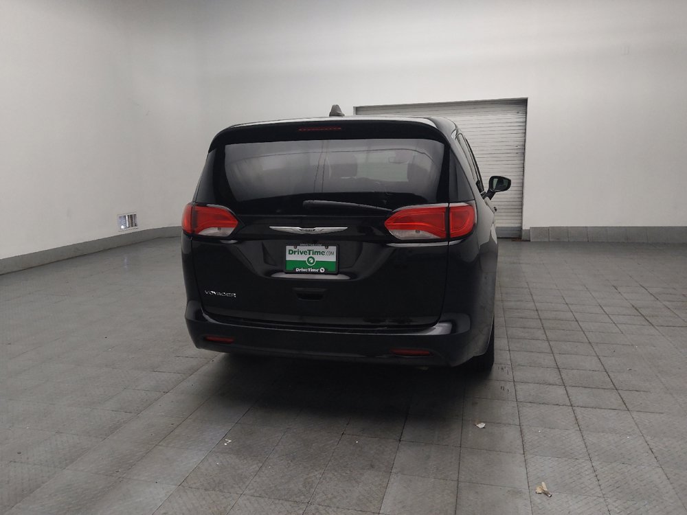 Used 2024 Chrysler Voyager LX FWD image 7