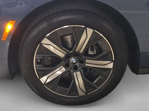 New 2026 BMW iX xDrive60 image 10