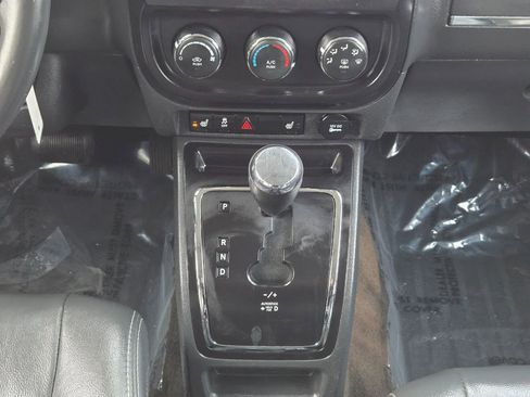 Used 2015 Jeep Patriot High Altitude image 23