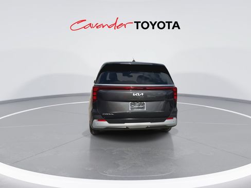Used 2026 Kia Carnival FWD image 7
