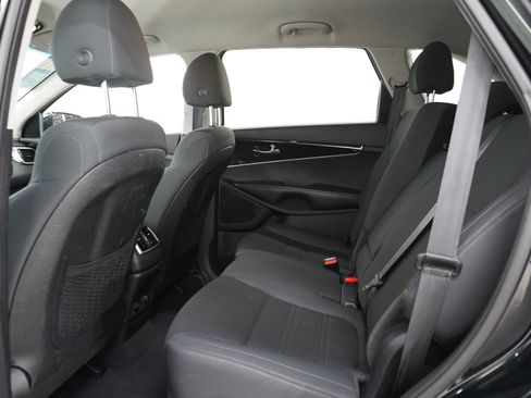Used 2020 Kia Sorento S AWD/4WD image 15