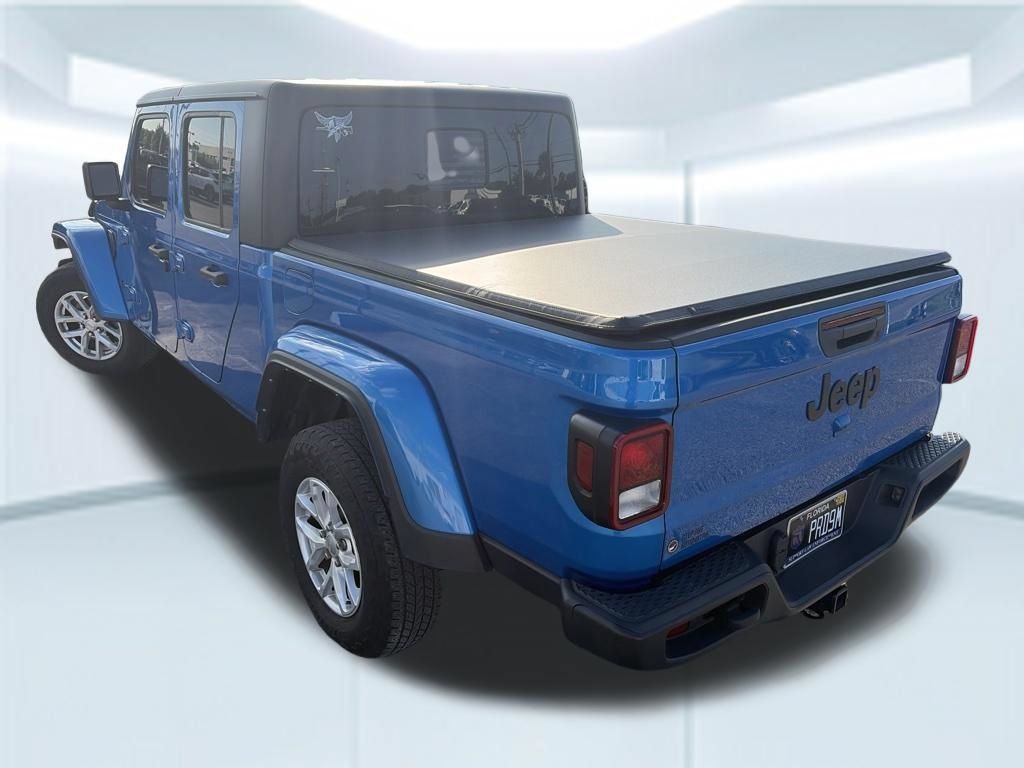 Used 2023 Jeep Gladiator Sport AWD/4WD image 4