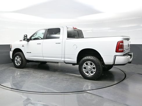 Used 2023 RAM 2500 Laramie AWD/4WD image 4