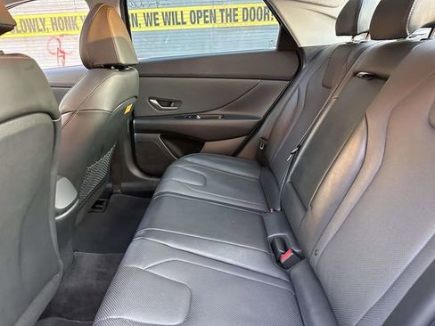Used 2023 Hyundai Elantra Limited FWD image 21