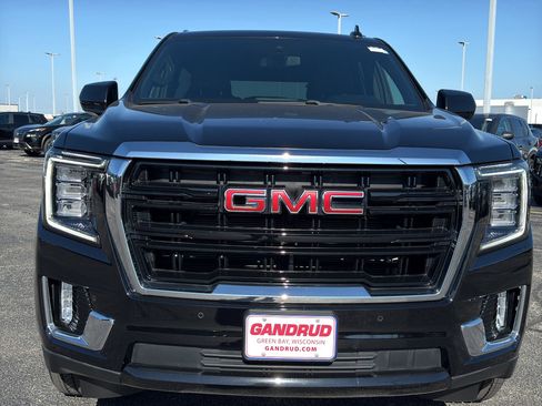 Used 2022 GMC Yukon SLE w/ Gmc Pro Safety Plus Package image 3