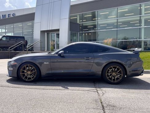 Used 2018 Ford Mustang GT Premium RWD image 3