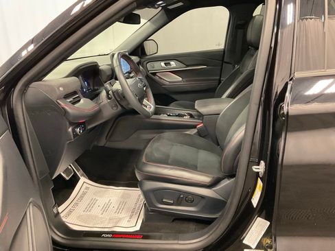 Used 2025 Ford Explorer ST AWD/4WD image 7