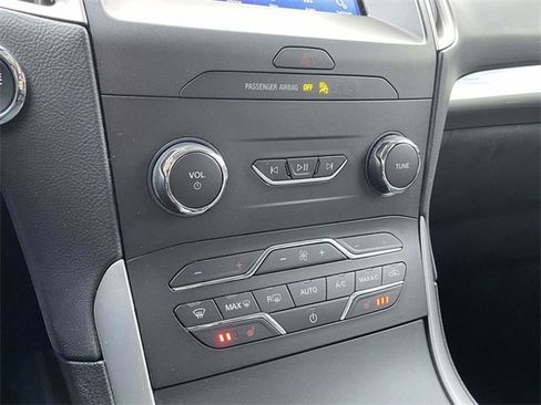 Used 2020 Ford Edge SEL w/ Convenience Package image 30