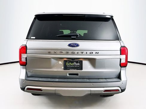 Used 2024 Ford Expedition XLT image 7