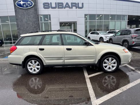 Used 2007 Subaru Outback 2.5i image 8