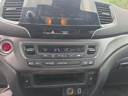 Used 2023 Honda Passport EX-L image 16