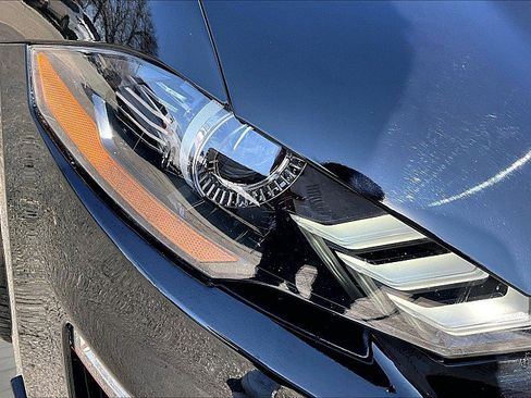 Used 2018 Ford Mustang Coupe image 27