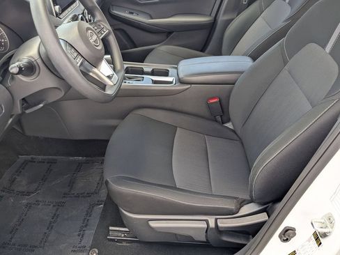 Used 2025 Nissan Sentra SV FWD image 24